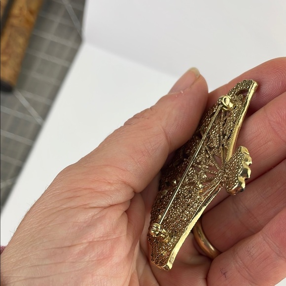 Vintage Floral Fan Shape Brooch Costume Jewelry - Picture 6 of 6